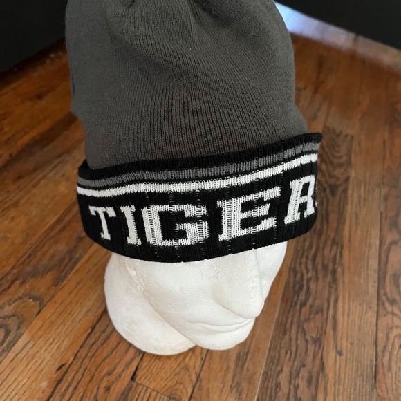 MISSOURI TIGERS GREY PRIMARY STRIPE CROWN CUFF POM MENS KNIT HAT - Picture 3 of 4